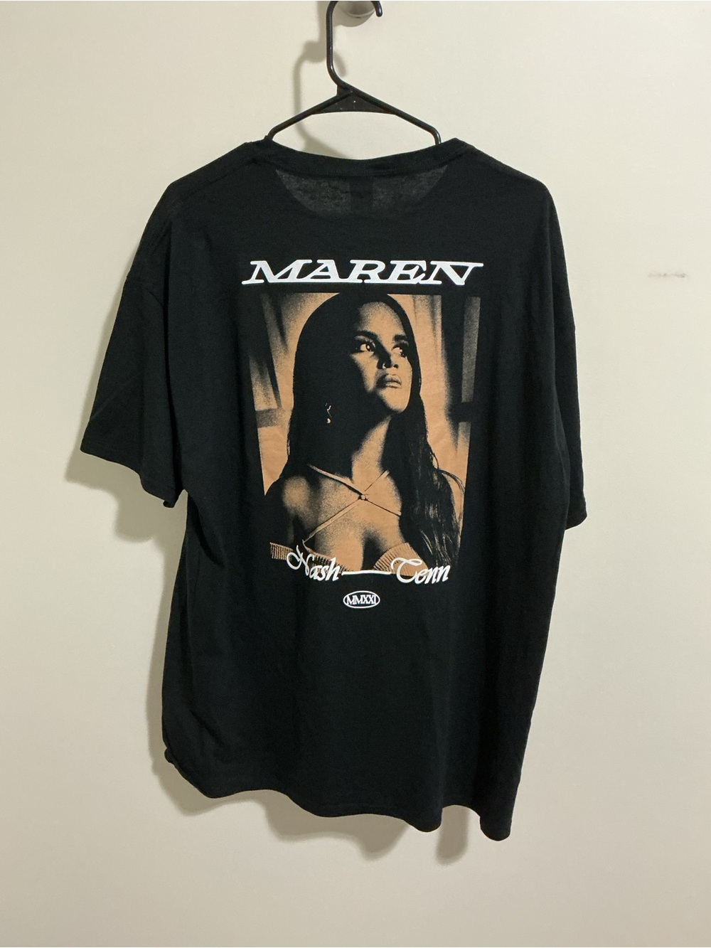 Maren Morris XL Graphic Tee in Black Nashville Concert